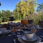 Πανσιόν Le Clos De Mara 3*