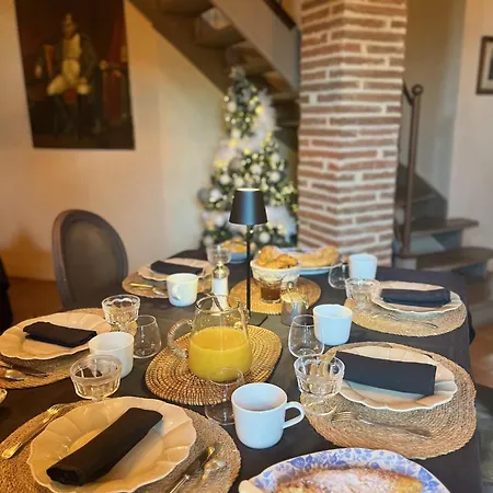 Le Clos De Mara Pensión *