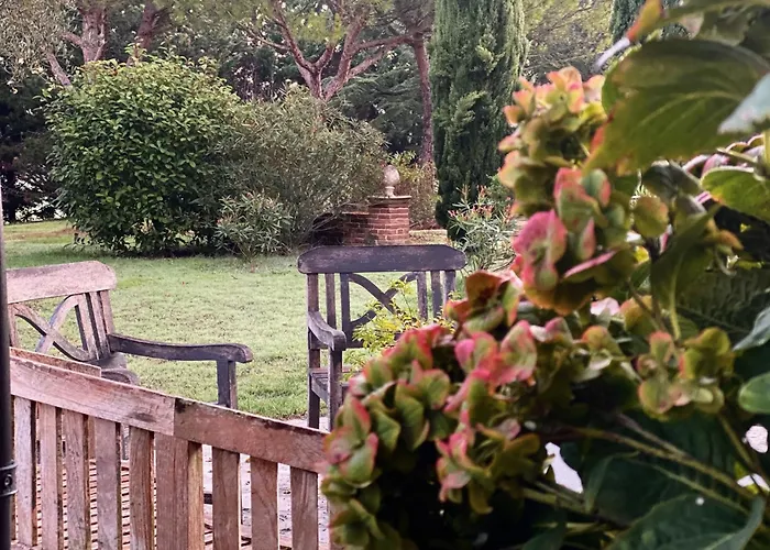 Le Clos De Mara Πανσιόν